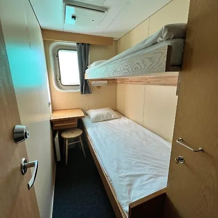 Отель Hotellilaiva Sesta