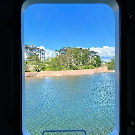 Hotellilaiva Sesta * Ханко